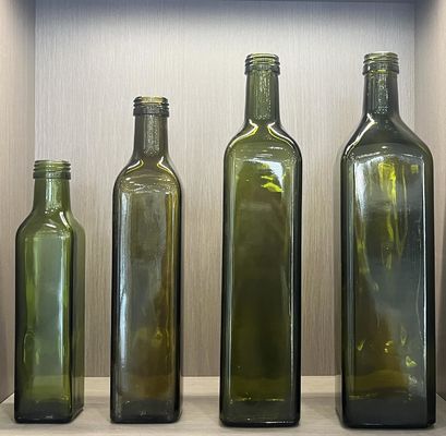 Capacity 200ml/300ml/500ml/750ml/1000ml Glass Bottle with Twelve Zodiac Relief Design